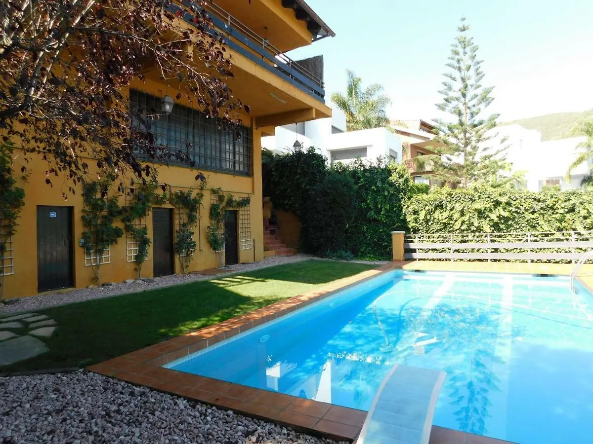 Holiday Home Passeig De Can Sole 卡斯特尔德费尔斯