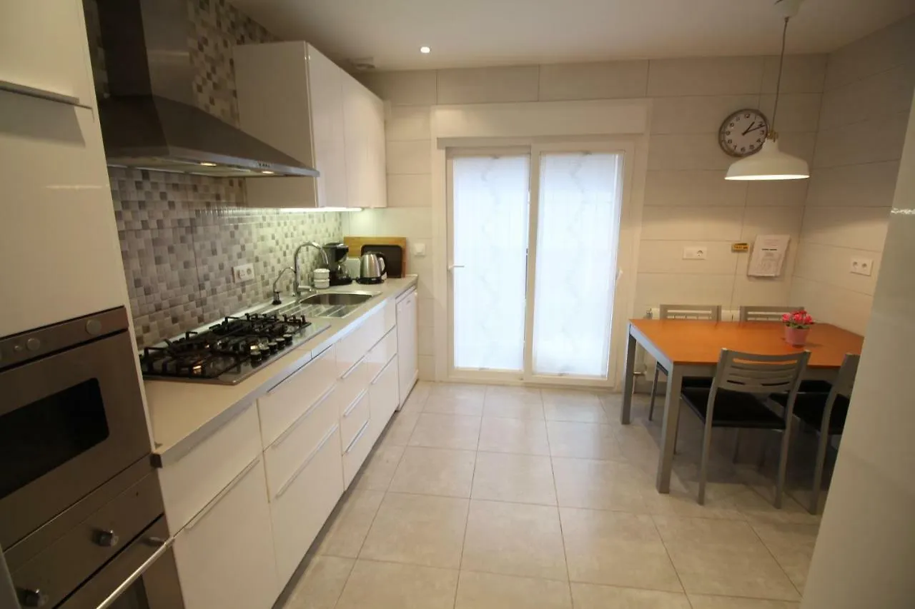 Holiday Home Passeig De Can Sole 卡斯特尔德费尔斯 0*,