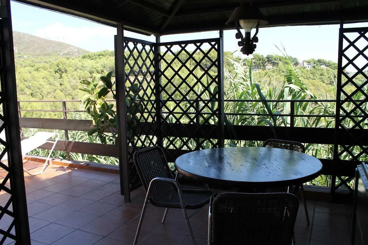 Holiday Home Passeig De Can Sole 卡斯特尔德费尔斯