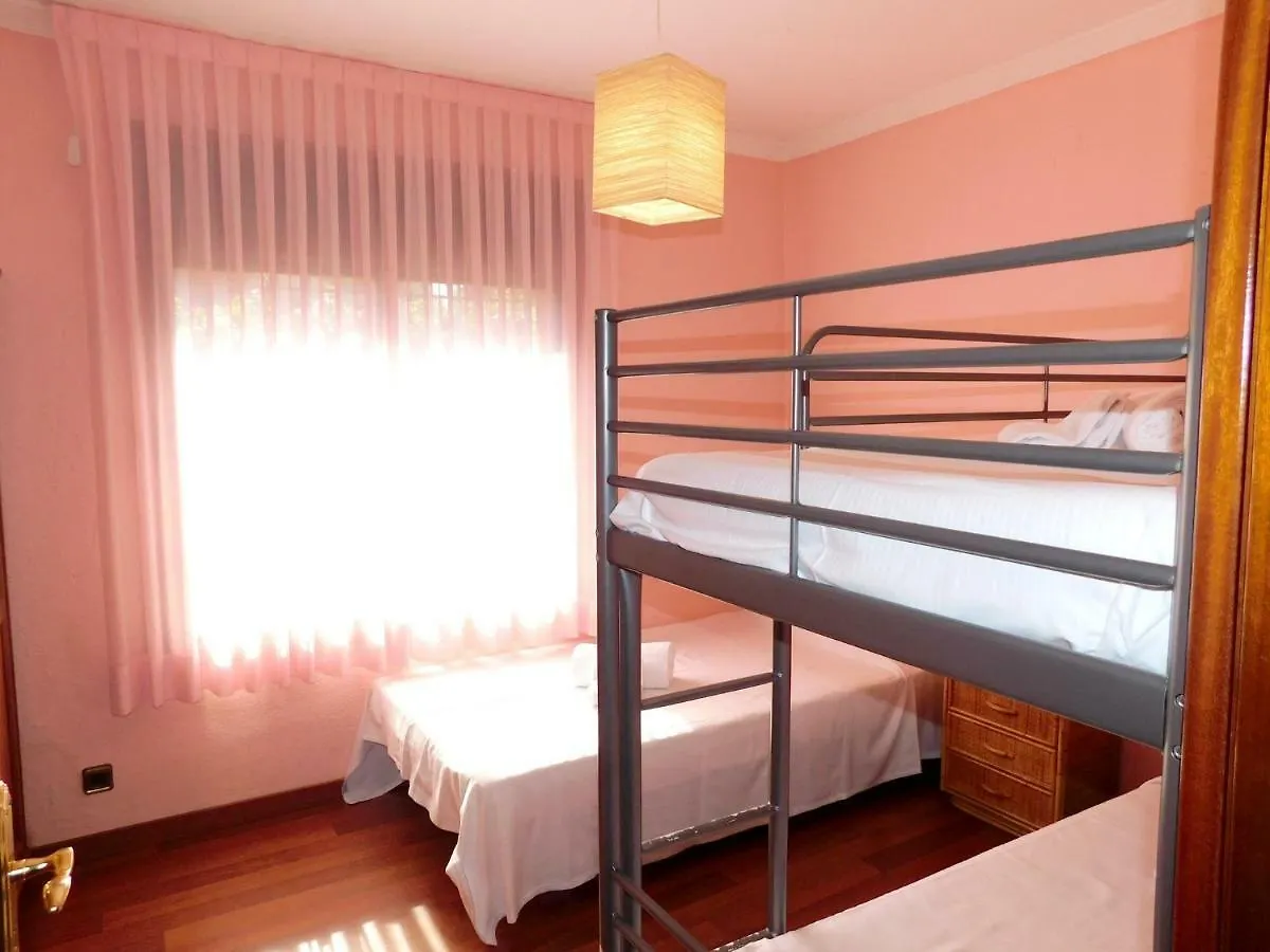 Holiday Home Passeig De Can Sole 卡斯特尔德费尔斯